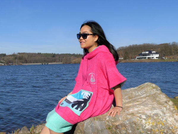 WAVE HAWAII Poncho Pink Wave