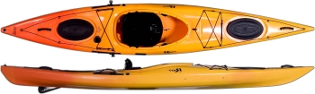 Riot EDGE 13 mit Skeg und Steueranlage